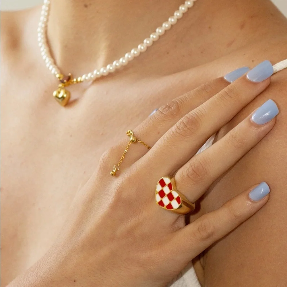 En Route Checkered Heart Ring